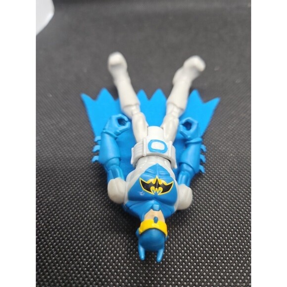 Mattel DC Comics Batman Action Figure with Cape  Ultimate Collectors Blue Grey - Picture 7 of 7